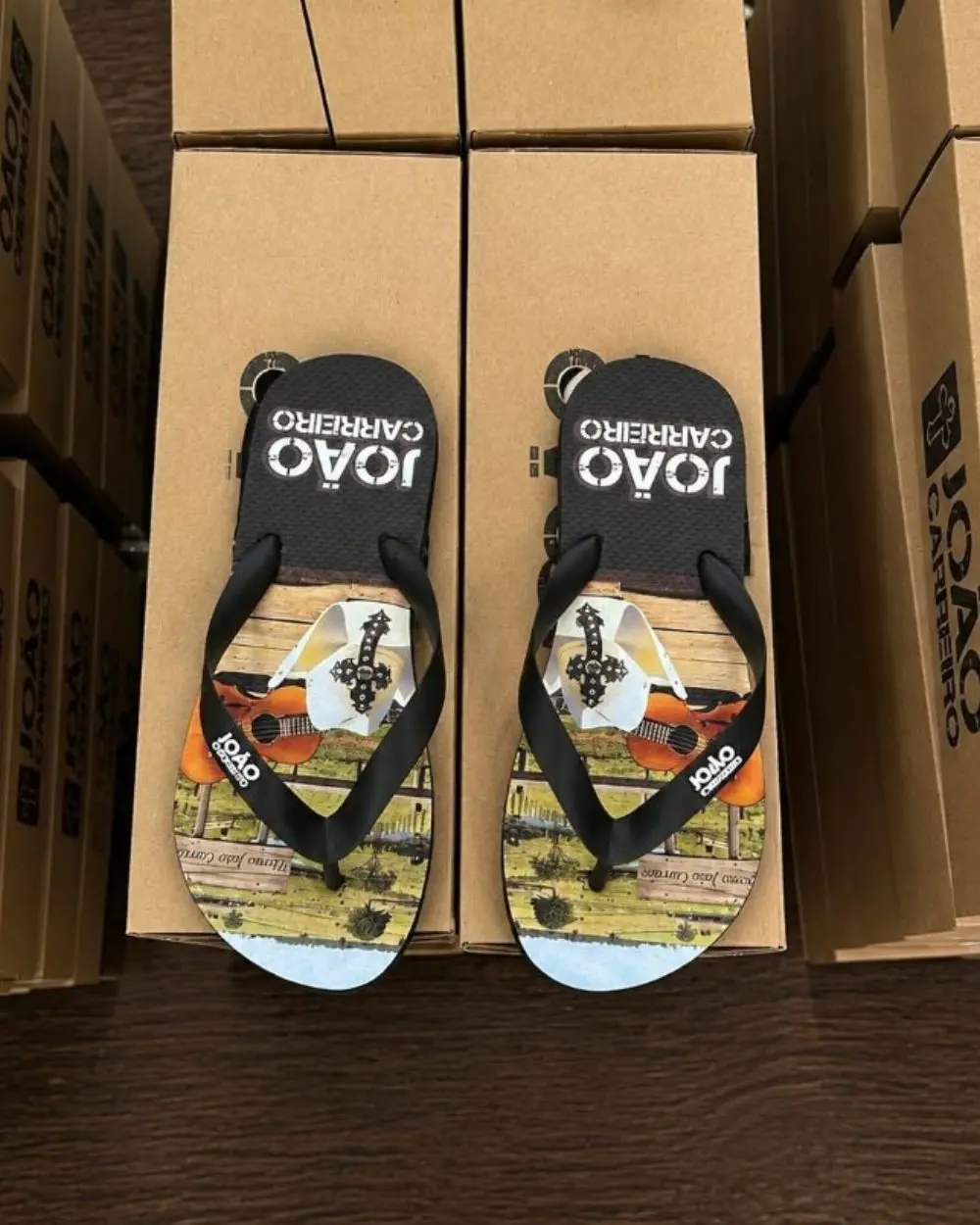 Chinelo da Viola, cor estampado